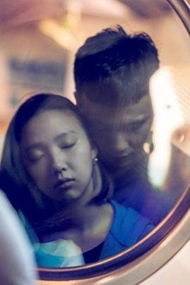 韩剧两个世界主题曲