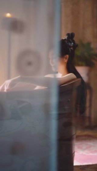 播放魔幻陀螺玩具